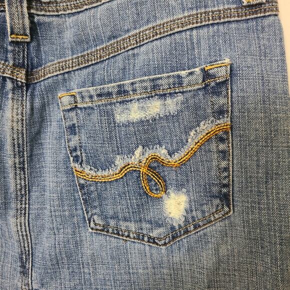 Lei Women's Blue Denim Skirt Distressed Pockets Embroidery Split in Back Y2K 7 - Picture 6 of 13